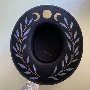 Luna Bloom Denali Hat